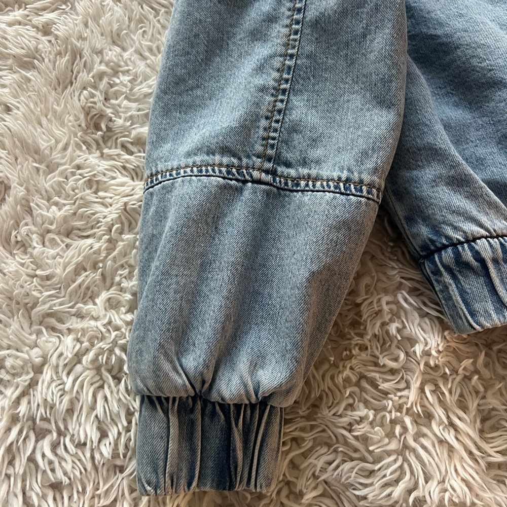 American Eagle Cropped Denim Fur Jacket - Picture 12 of 13